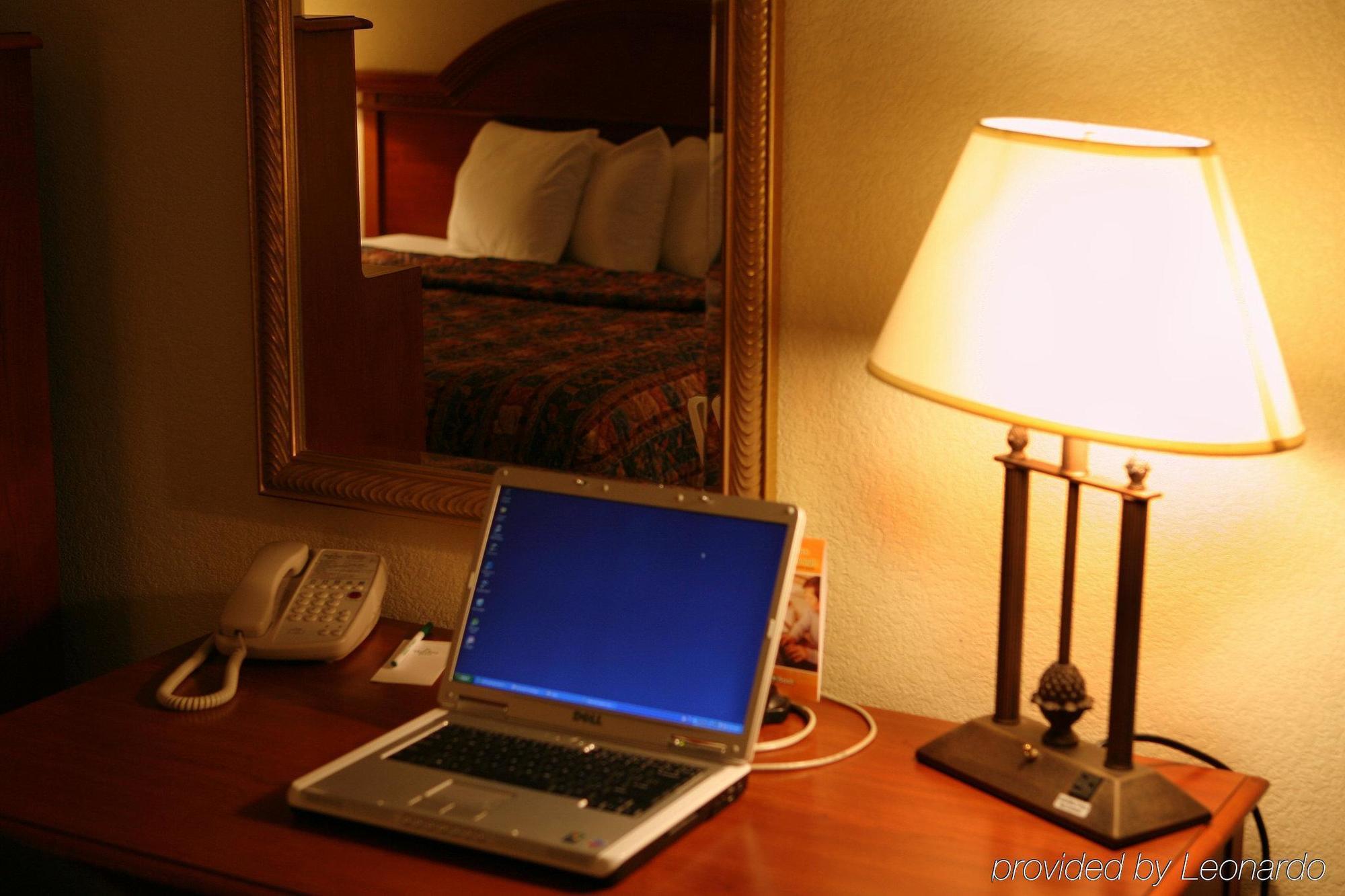 Ramada By Wyndham Uniontown Hotel Ruang foto