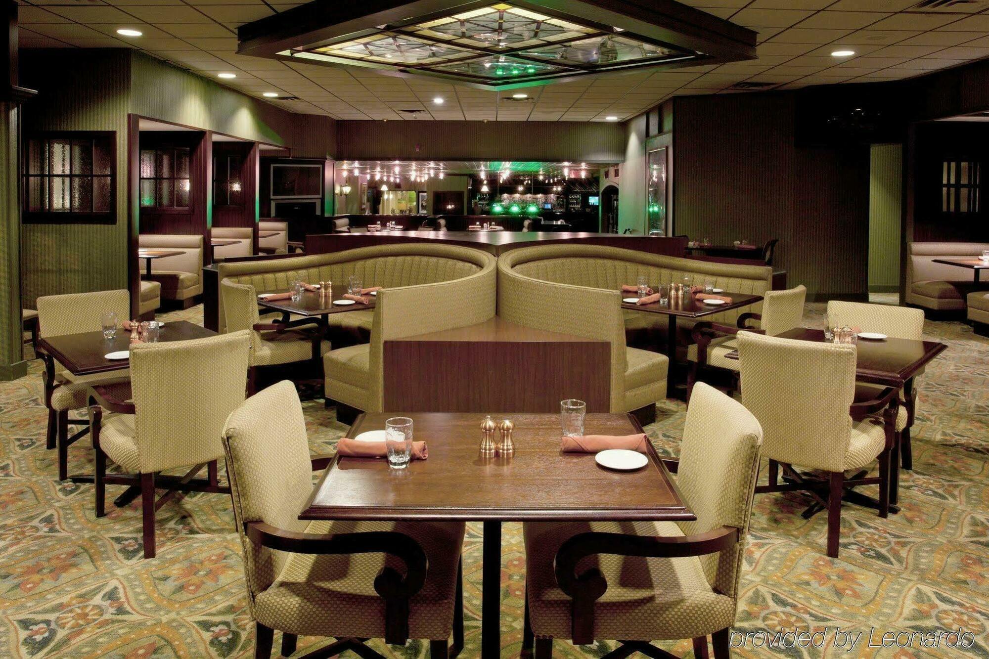 Ramada By Wyndham Uniontown Hotel Bagian luar foto